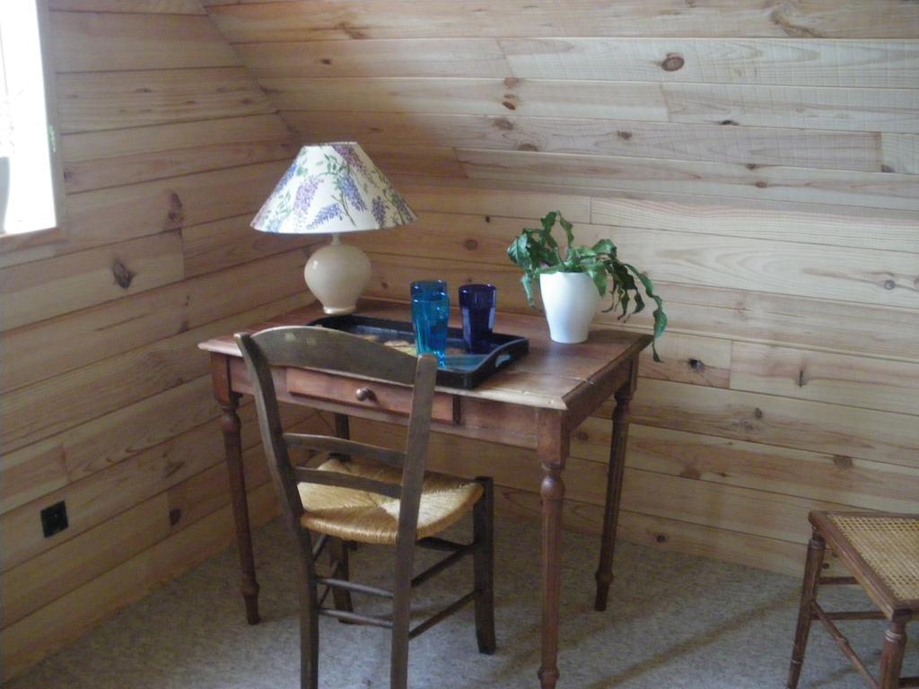 Chambre D'Hotes - Le Jardin Des Patissons La Foret Du Parc Room photo