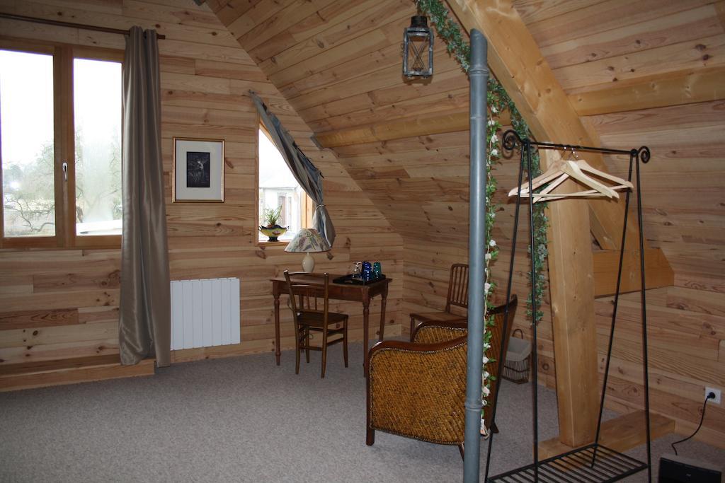 Chambre D'Hotes - Le Jardin Des Patissons La Foret Du Parc Room photo
